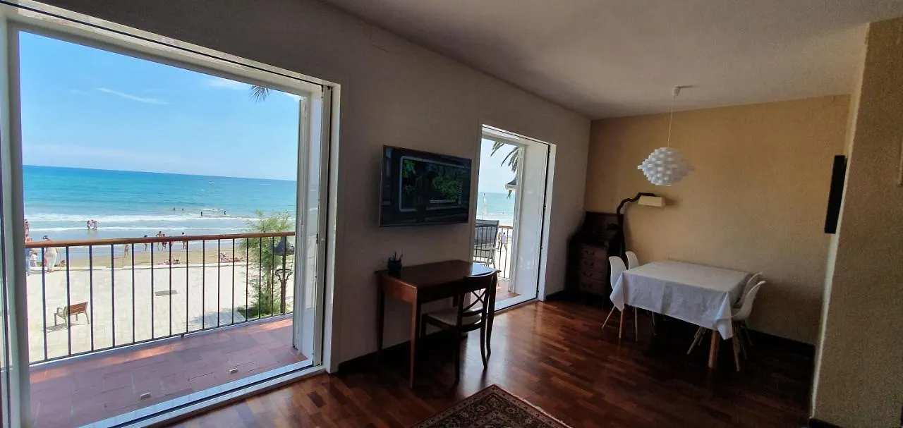 Beach And Garden Sitges Apartment
